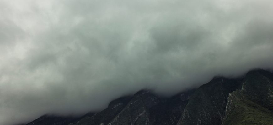 Clouds forming around the Monterrey mountain.